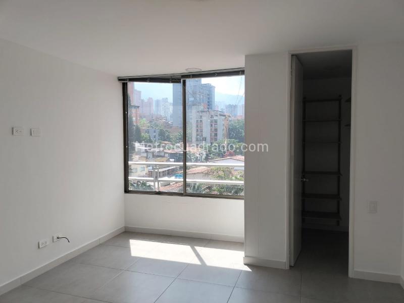Modern 2BR Apartment in El Poblado - 9