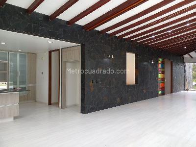 Casa de 4 alcobas en venta en Envigado, Envigado, 400 m² · foto 3 de 20
