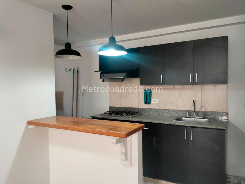 Apartamento de 3 Alcobas en El Poblado con Balcón y Parqueadero - 5