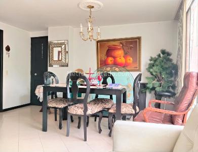 Apartamento en venta en El Poblado, Medellín · foto 2 de 13