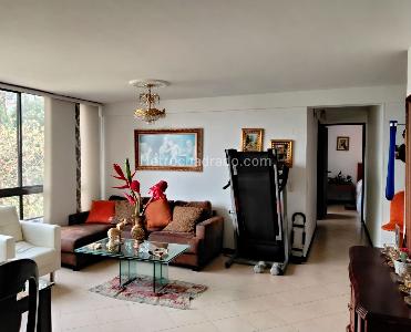 Apartamento en venta en El Poblado, Medellín · foto 3 de 13