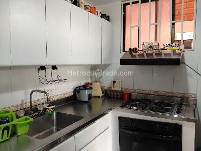 Apartamento en venta en El Poblado, Medellín · foto 6 de 13