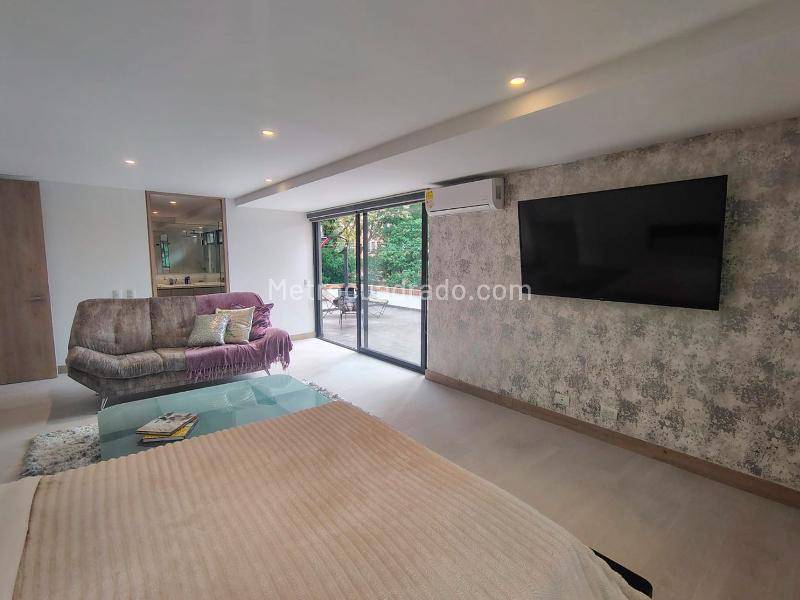 Furnished 3BR Apartment with Jacuzzi in El Poblado - 9