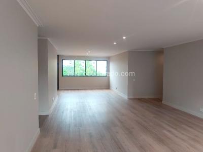 Apartamento de 3 alcobas en venta en El Poblado, Medellín, 192 m² · foto 3 de 20