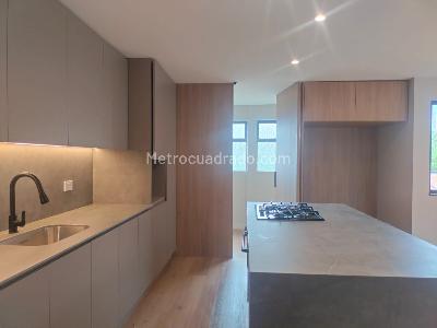 Apartamento de 3 alcobas en venta en El Poblado, Medellín, 192 m² · foto 8 de 20