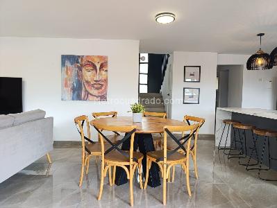 Casa en arriendo en El Poblado, Medellín · foto 2 de 20