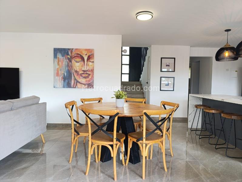 Casa Amoblada de 3 Alcobas en El Poblado San Lucas - 2