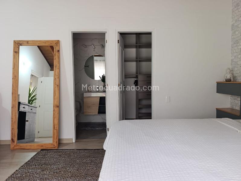 Casa Amoblada de 3 Alcobas en El Poblado San Lucas - 9