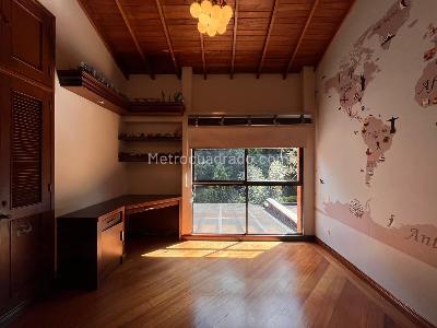 Casa de 3 alcobas en venta en Los Balsos, Medellín, 257 m² · foto 13 de 19