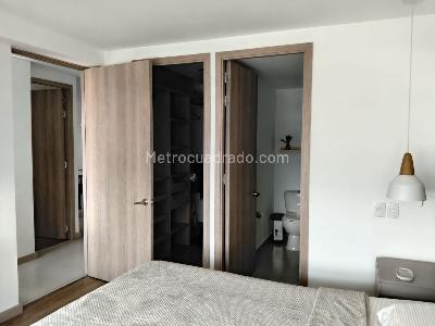 Apartamento de 2 alcobas en venta en El Poblado, Medellín, 98 m² · foto 12 de 18