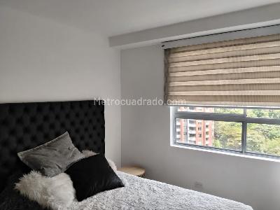 Apartamento de 2 alcobas en venta en El Poblado, Medellín, 98 m² · foto 13 de 18