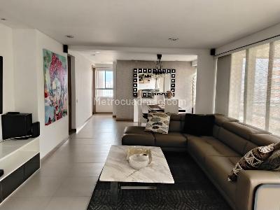 Apartamento de 2 alcobas en venta en El Poblado, Medellín, 98 m² · foto 2 de 18