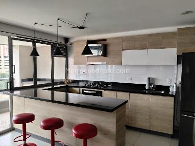 Apartamento de 2 alcobas en venta en El Poblado, Medellín, 98 m² · foto 8 de 18