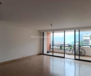Apartamento en venta en El Poblado, Medellín · foto 3 de 17