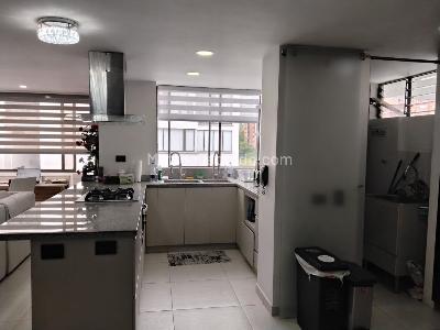 Apartamento de 2 alcobas en arriendo en El Poblado, Medellín, 102 m² · foto 9 de 19