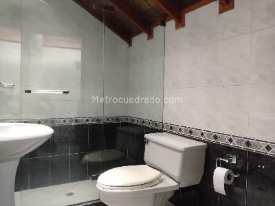 Casa de 4 alcobas en venta en El Poblado, Medellín, 322 m² · foto 17 de 19