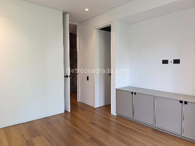 Apartamento de 2 alcobas en arriendo en El Poblado, Medellín, 203 m² · foto 13 de 19