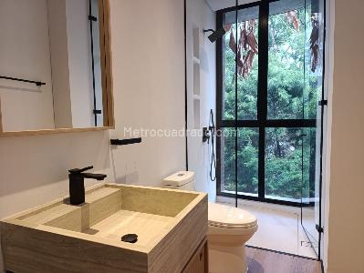 Apartamento de 2 alcobas en venta en El Poblado, Medellín, 203 m² · foto 17 de 19