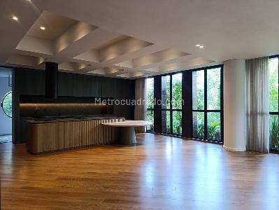 Apartamento de 2 alcobas en venta en El Poblado, Medellín, 203 m² · foto 5 de 19