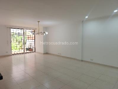 Casa en arriendo en El Poblado, Medellín · foto 4 de 18