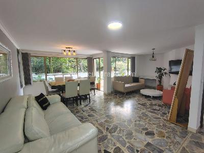 Apartamento de 3 alcobas en arriendo en Santa María De Los Ángeles, Medellín, 140 m² · foto 2 de 12