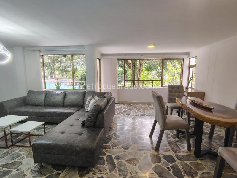 Apartamento Amoblado de 3 Alcobas en El Poblado