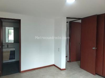 Apartamento de 3 alcobas en arriendo en El Poblado, Medellín, 80 m² · foto 10 de 17