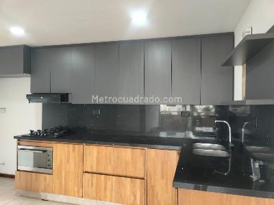 Apartamento de 3 alcobas en arriendo en El Poblado, Medellín, 80 m² · foto 6 de 17