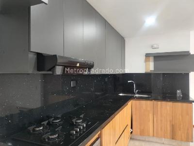 Apartamento de 3 alcobas en arriendo en El Poblado, Medellín, 80 m² · foto 7 de 17