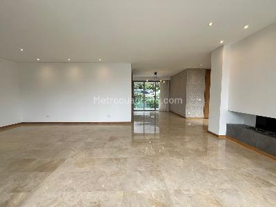 Apartamento en venta en El Poblado, Medellín · foto 3 de 19