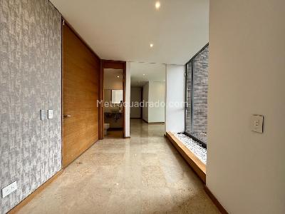 Apartamento en venta en El Poblado, Medellín · foto 8 de 19