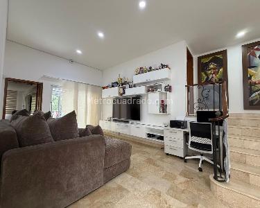 Casa de 4 alcobas en venta en El Poblado, Medellín, 522 m² · foto 10 de 19