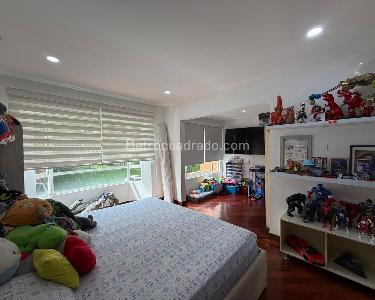 Casa de 4 alcobas en venta en El Poblado, Medellín, 522 m² · foto 14 de 19