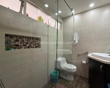 Casa de 4 alcobas en venta en El Poblado, Medellín, 522 m² · foto 18 de 19