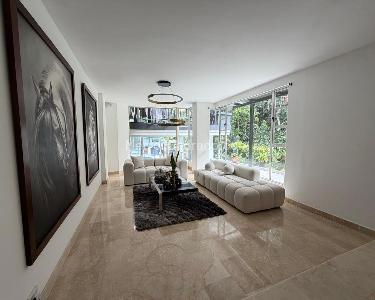 Casa de 4 alcobas en venta en El Poblado, Medellín, 522 m² · foto 4 de 19