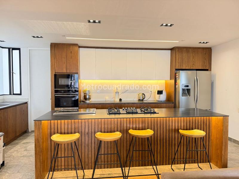 3BR Apartment for Rent in Gated Complex, El Poblado - 5