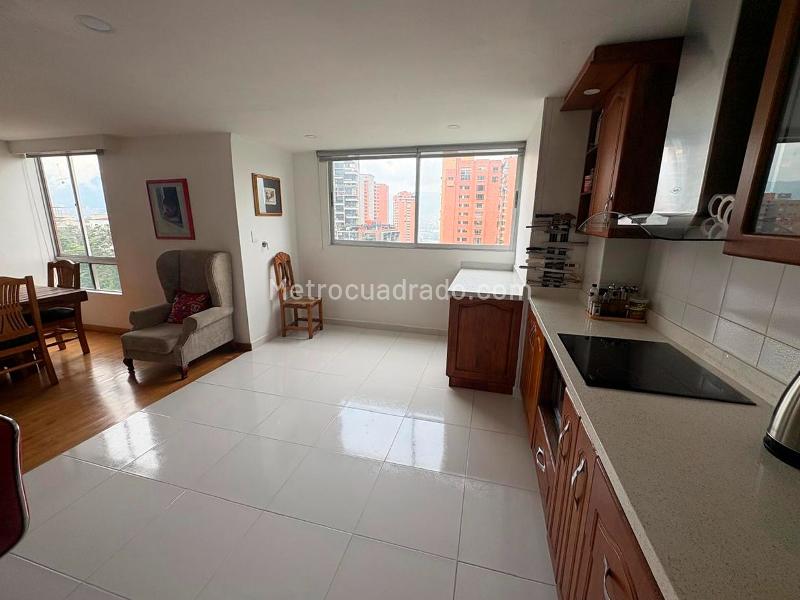 Stylish 2BR Apartment with Terrace in El Poblado - 5