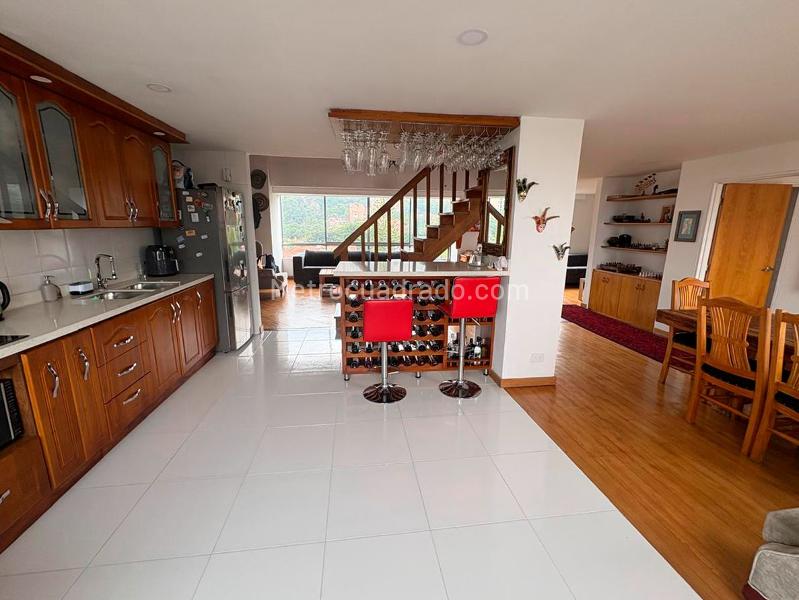 Stylish 2BR Apartment with Terrace in El Poblado - 7