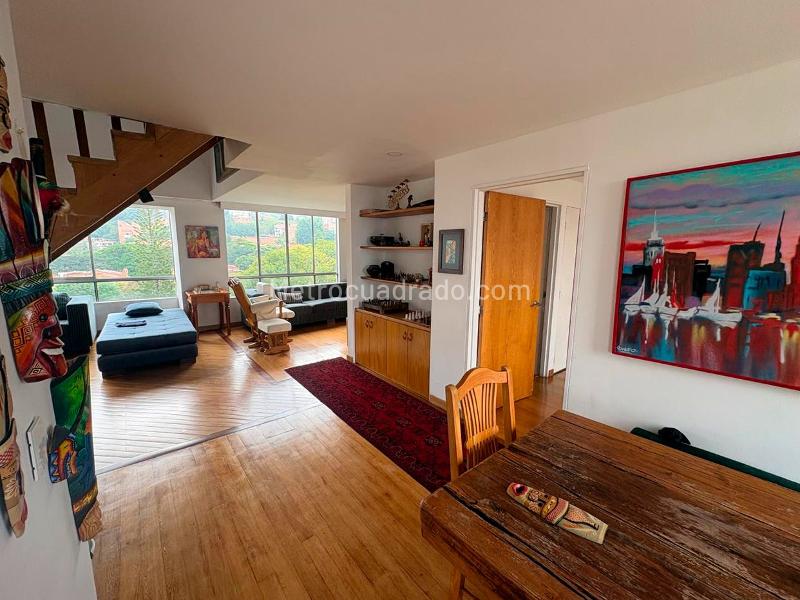 Stylish 2BR Apartment with Terrace in El Poblado - 8