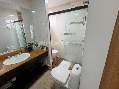 Apartamento de 2 alcobas en venta en El Poblado, Medellín, 140 m² · foto 17 de 20