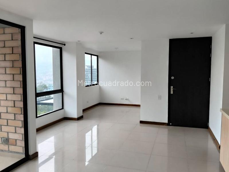 Modern 3BR Apartment in El Poblado - 2