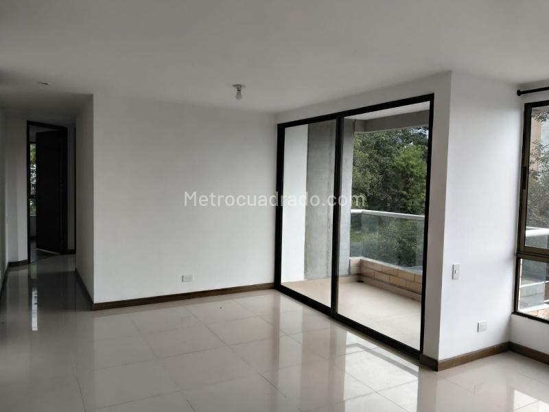 Modern 3BR Apartment in El Poblado - 3