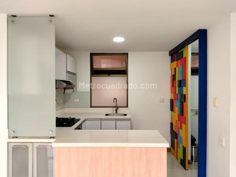 Tranquil 2BR Apartment in El Poblado - 4