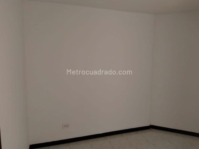 Apartamento de 2 Alcobas en El Poblado con Servicios - 9