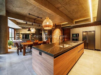 Apartamento de 2 alcobas en venta en El Poblado, Medellín, 203 m² · foto 11 de 18