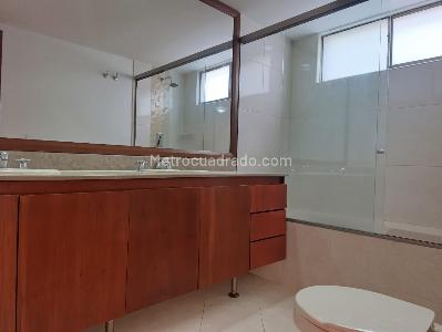 Apartamento en arriendo en El Poblado, Medellín · foto 16 de 17