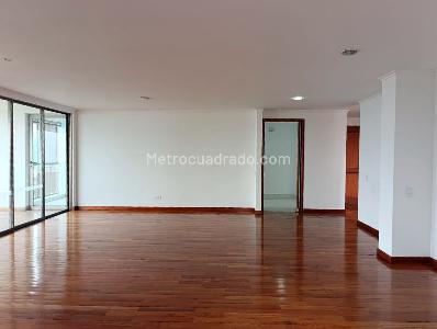 Apartamento en arriendo en El Poblado, Medellín · foto 4 de 17