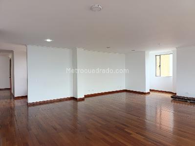 Apartamento en arriendo en El Poblado, Medellín · foto 5 de 17