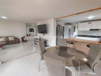 Apartamento de 3 alcobas en arriendo en Los Balsos, Medellín, 168 m² · foto 3 de 17