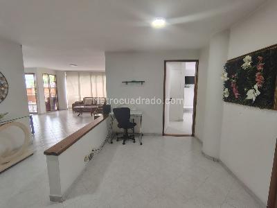Apartamento de 3 alcobas en arriendo en Los Balsos, Medellín, 168 m² · foto 7 de 17